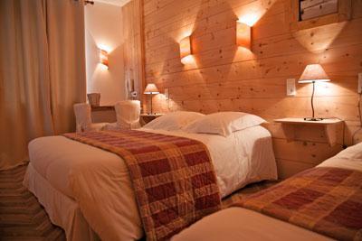 Logis Les Arobiers Hotel ลามูรา ภายนอก รูปภาพ