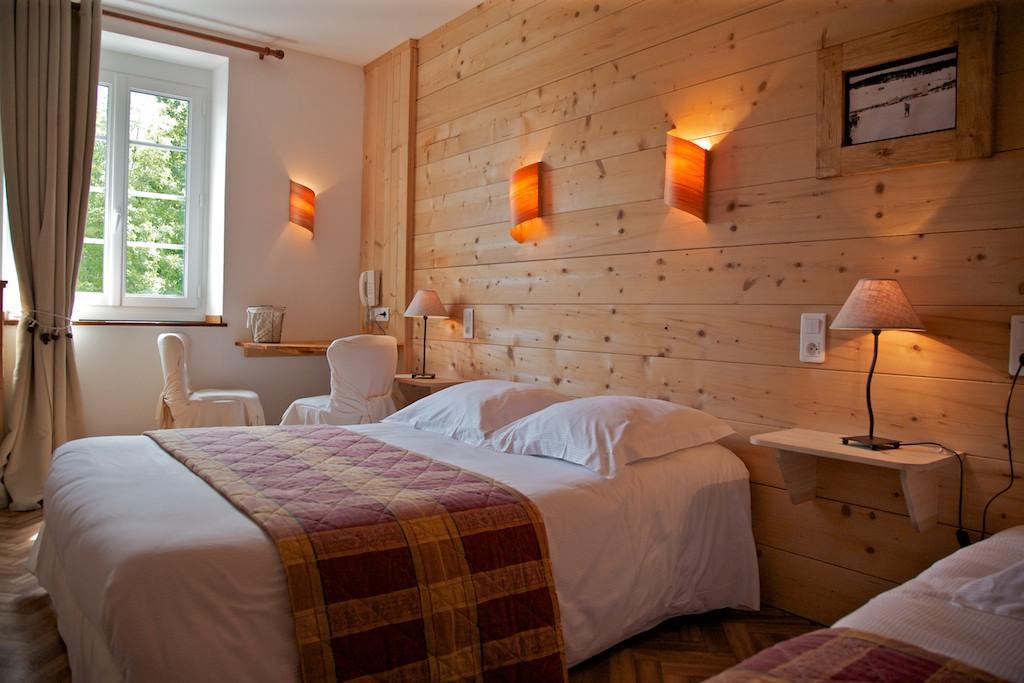 Logis Les Arobiers Hotel ลามูรา ภายนอก รูปภาพ